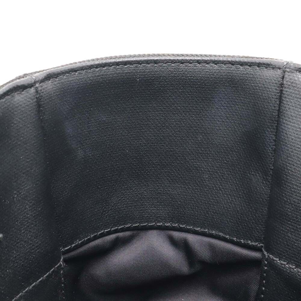 CHANEL Black Leather Shoulder Bag - Picture 9 of 10